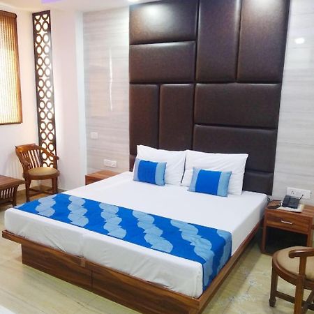 Hotel Spb 87 Near Karol Bagh Metro Station Delhi エクステリア 写真