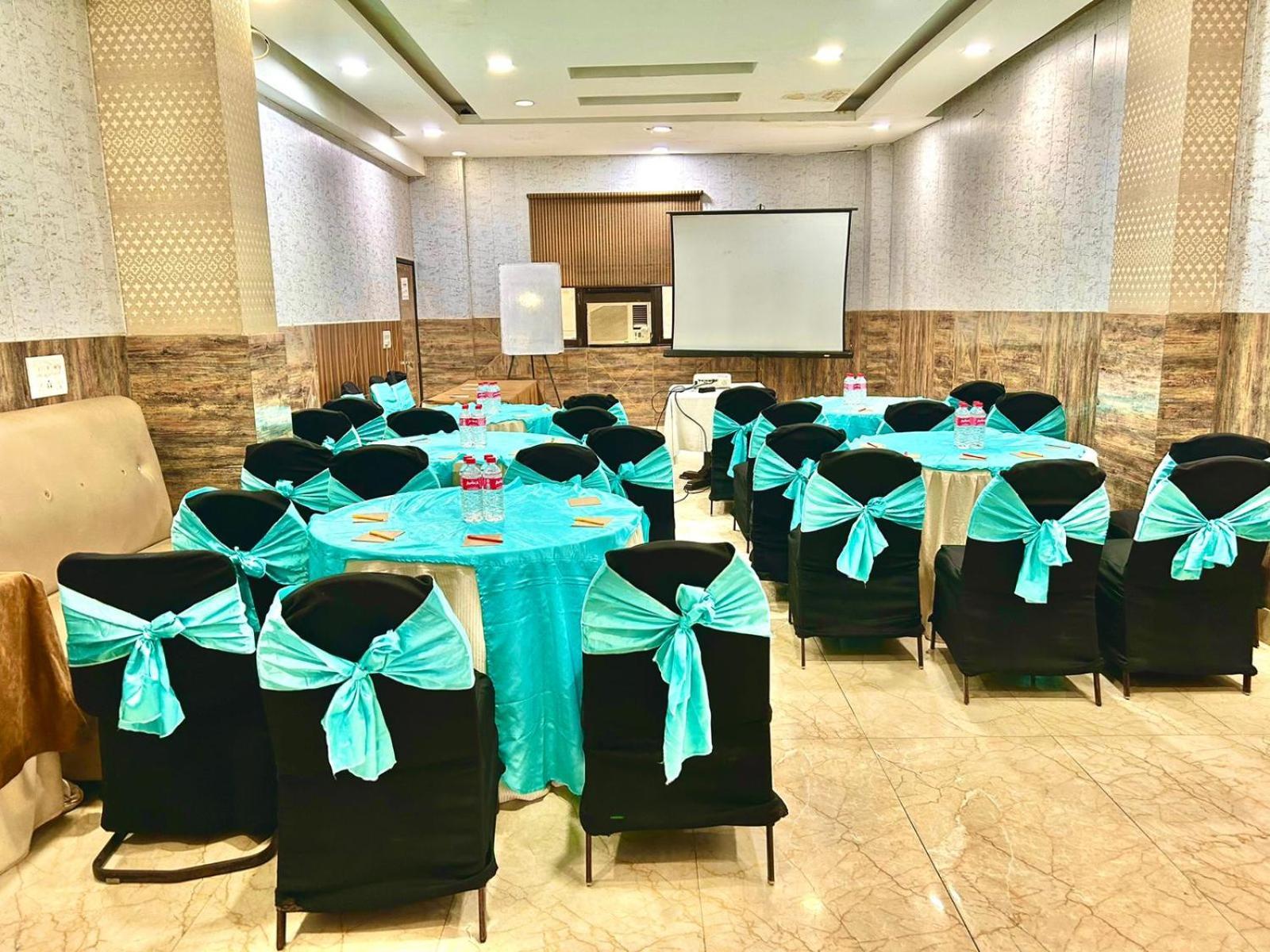 Hotel Spb 87 Near Karol Bagh Metro Station Delhi エクステリア 写真