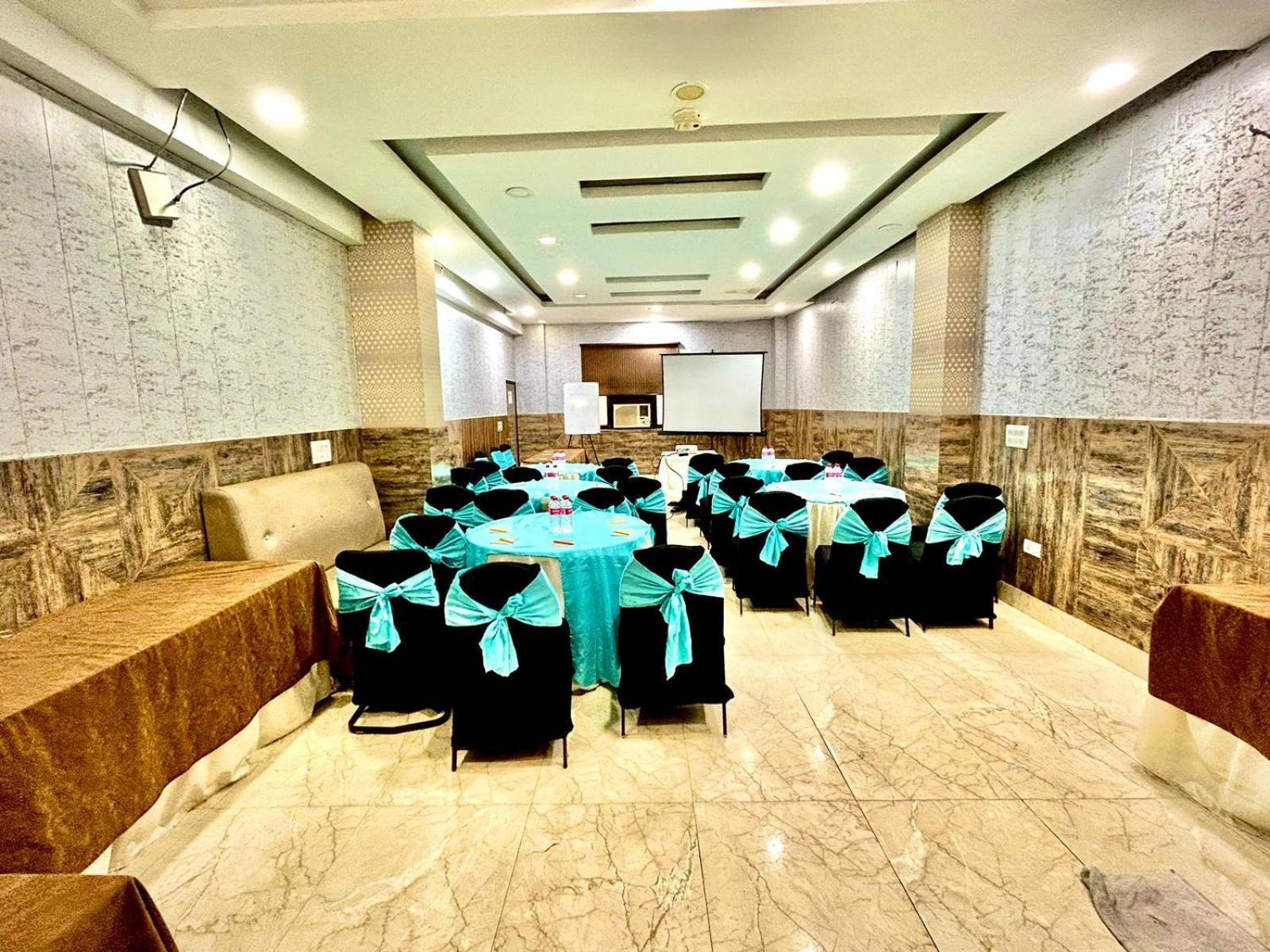Hotel Spb 87 Near Karol Bagh Metro Station Delhi エクステリア 写真