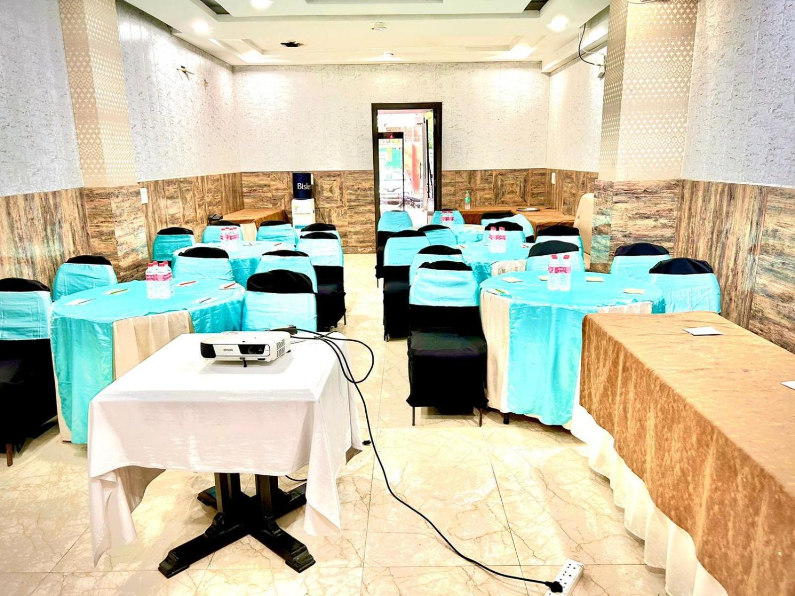 Hotel Spb 87 Near Karol Bagh Metro Station Delhi エクステリア 写真