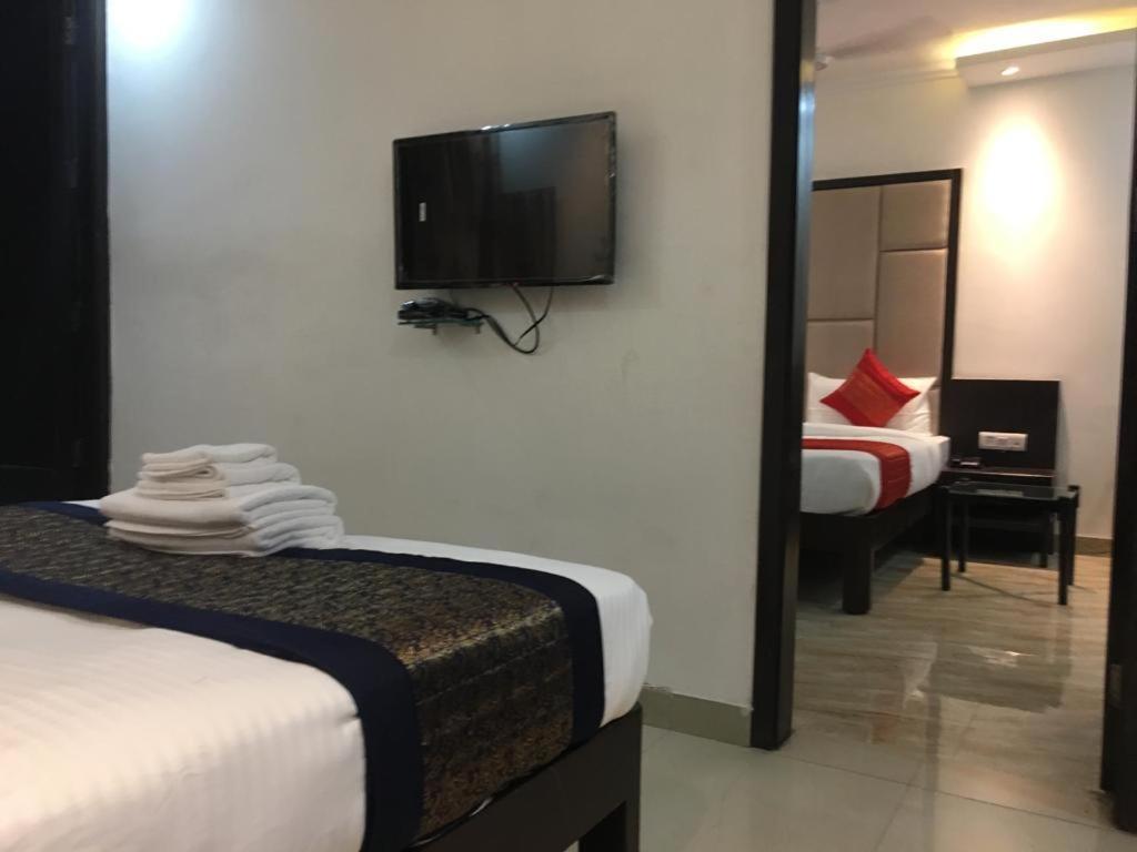 Hotel Spb 87 Near Karol Bagh Metro Station Delhi エクステリア 写真
