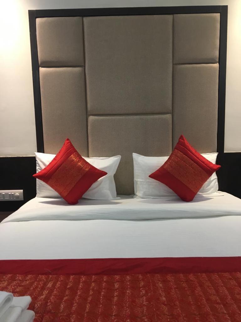 Hotel Spb 87 Near Karol Bagh Metro Station Delhi エクステリア 写真