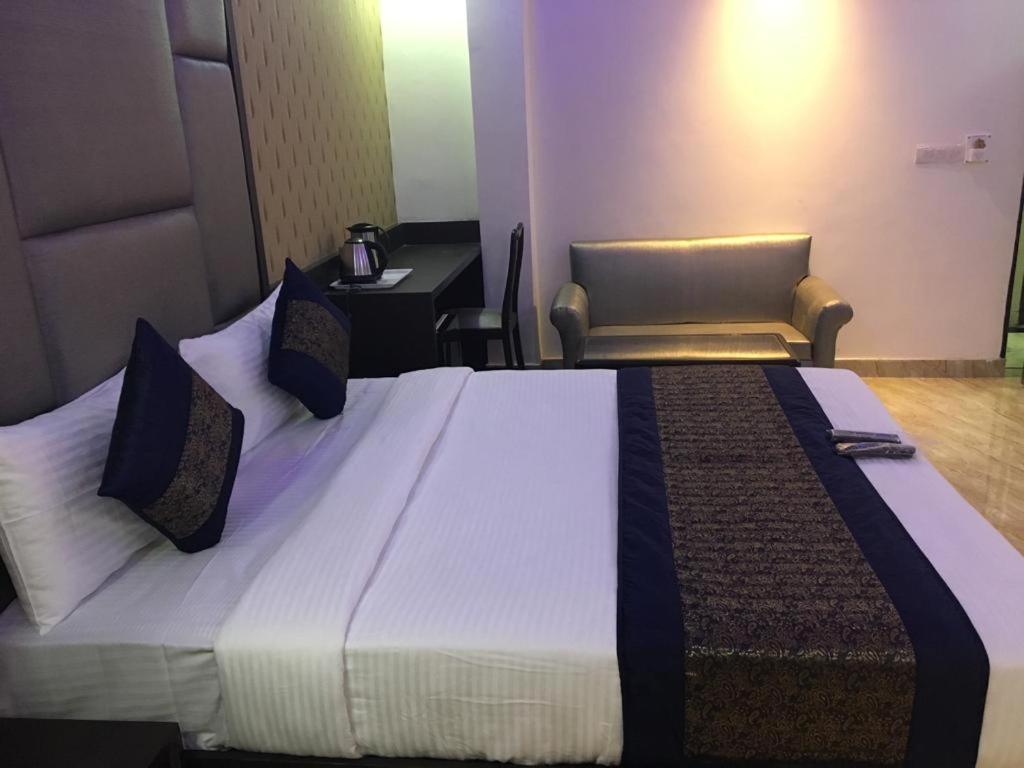 Hotel Spb 87 Near Karol Bagh Metro Station Delhi エクステリア 写真